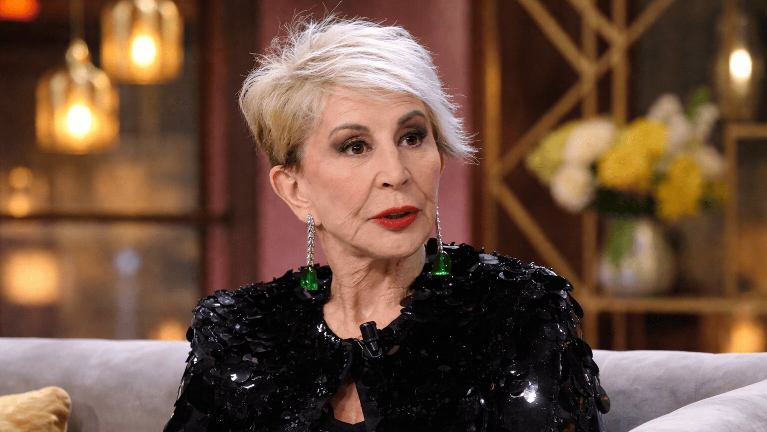 El "show" de Ágatha y Lomana, el regreso de Karmele tras su ruina y el naufragio de Carmen Borrego: duelo de titanes en