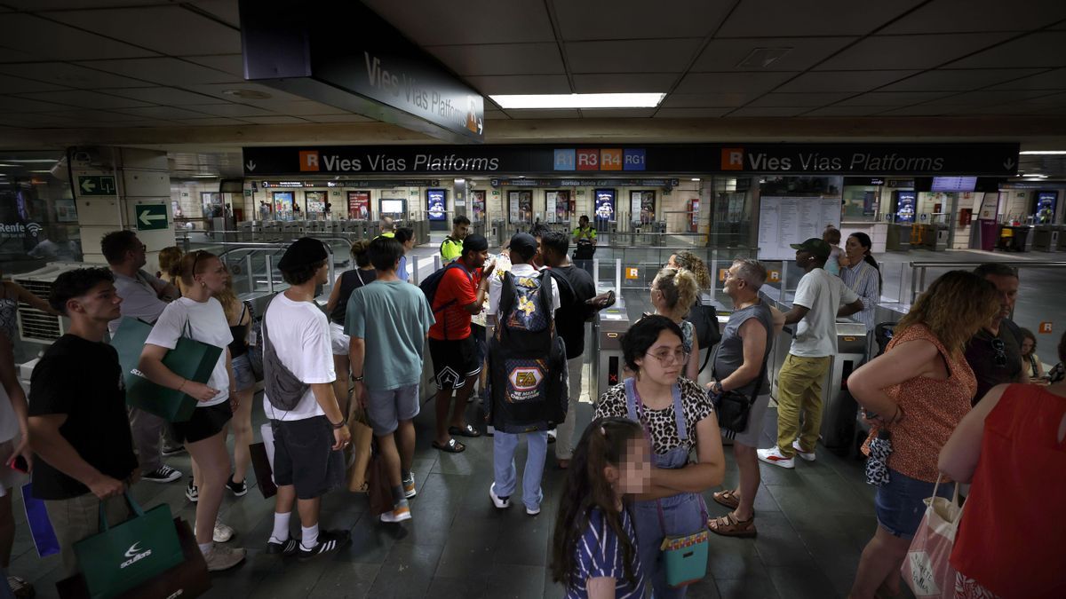 NUEVO GOLPE AL SECTOR FERROVIARIO: Fallece el maquinista de un tren de Rodalies tras chocar contra un muro en Gelida