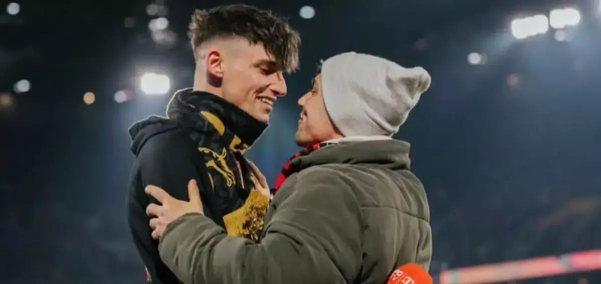 El VAR del amor en la Bundesliga: Un árbitro detiene el protocolo para pedir matrimonio a su novio ante todo el estadio