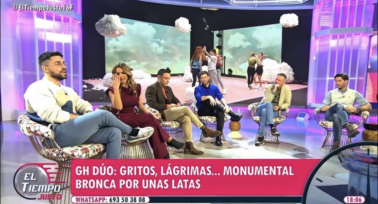 Panel de debate en 'El tiempo justo' con vibras en corte y expresiones intensas.