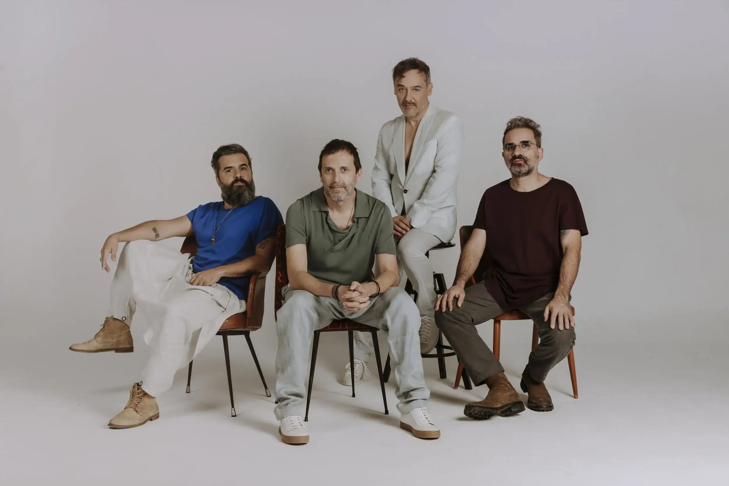 Love of Lesbian anuncia un alto en el camino: el adiós temporal de un icono tras un cuarto de siglo de éxitos