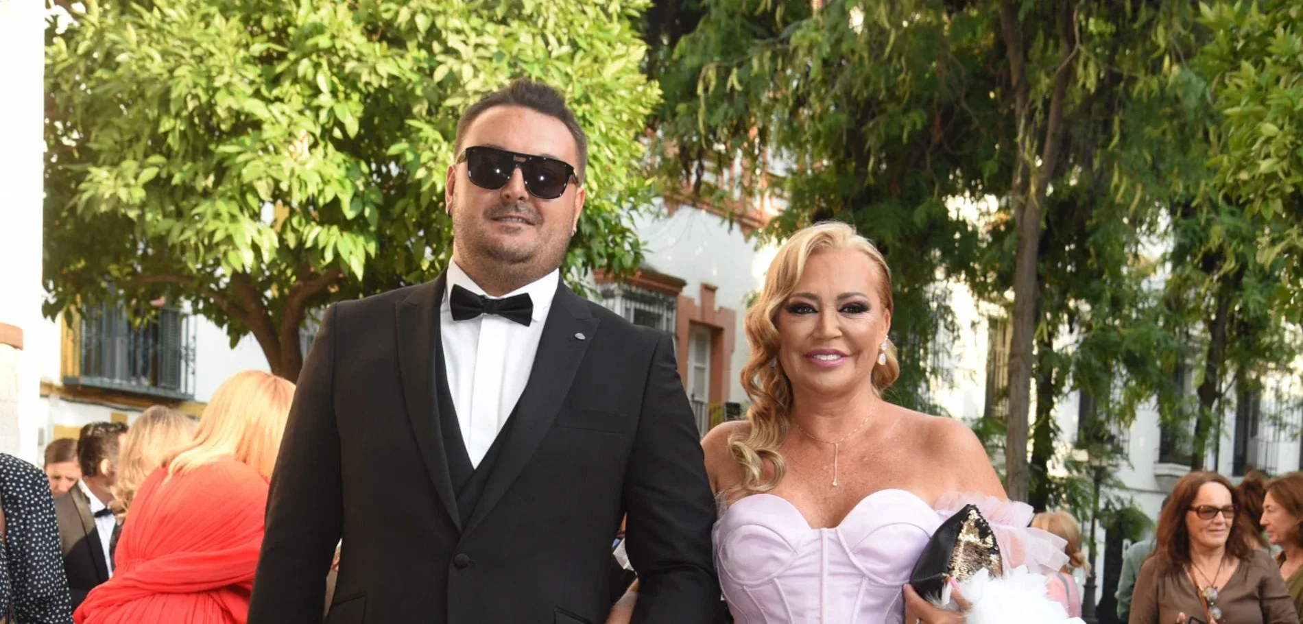 Belén Esteban y Miguel Marcos posando juntos por primera vez en un photocall oficial