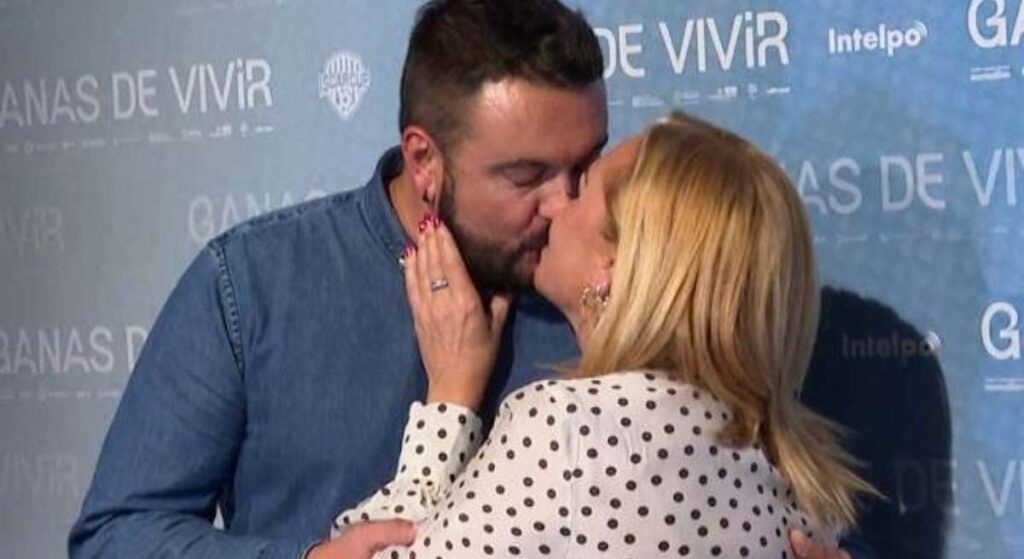 "Basta de escondites": El histórico paso al frente de Belén Esteban y Miguel Marcos en un photocall y la respuesta sobre Isabel Pantoja