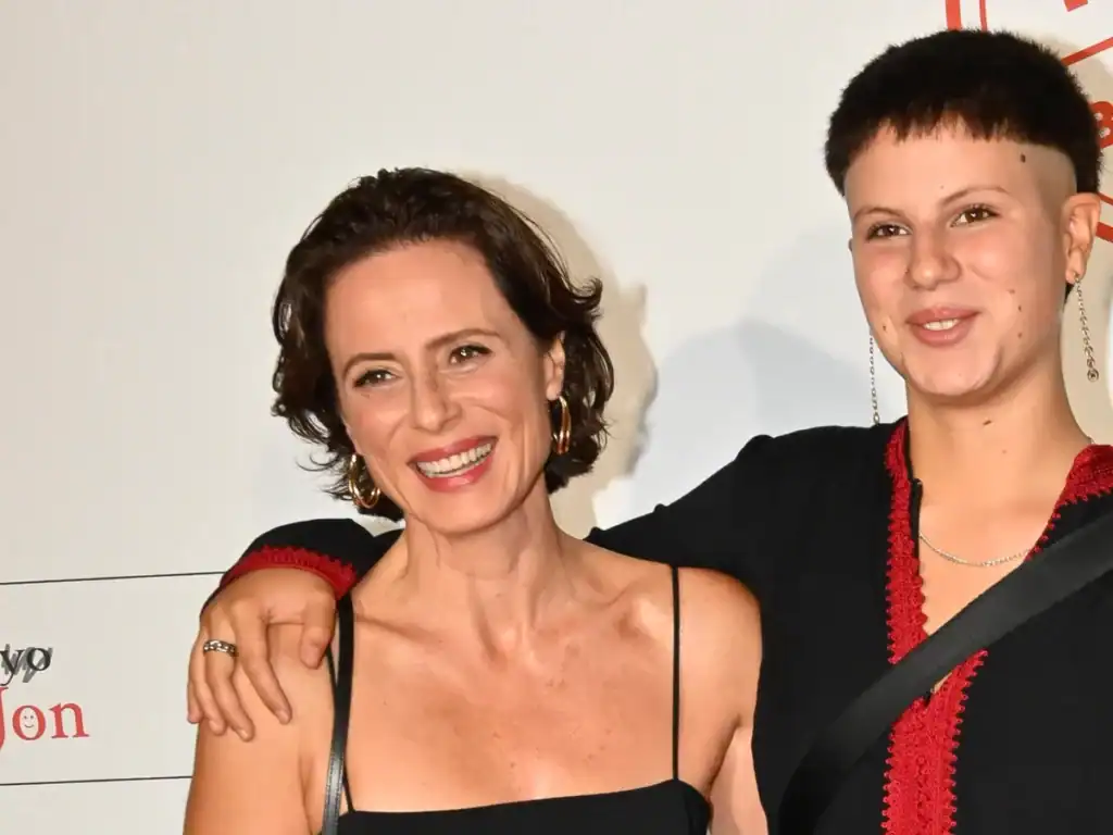 Bruna Lucadamo, la pequeña de la familia Sánchez-Gijón Lucadamo, dedicada al teatro y a la música