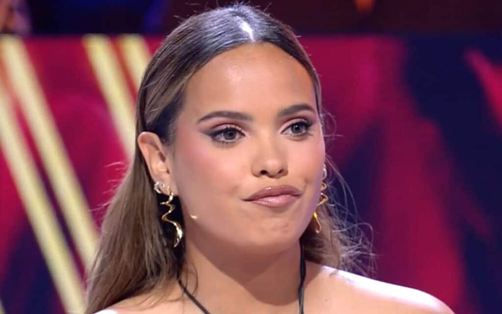 El ocaso de la "reina del silencio": Gloria Camila intenta amordazar al periodismo en un nuevo despliegue de soberbia televisiva