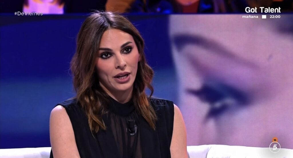 Irene Rosales durante su entrevista en el plató de De Viernes, en Telecinco
