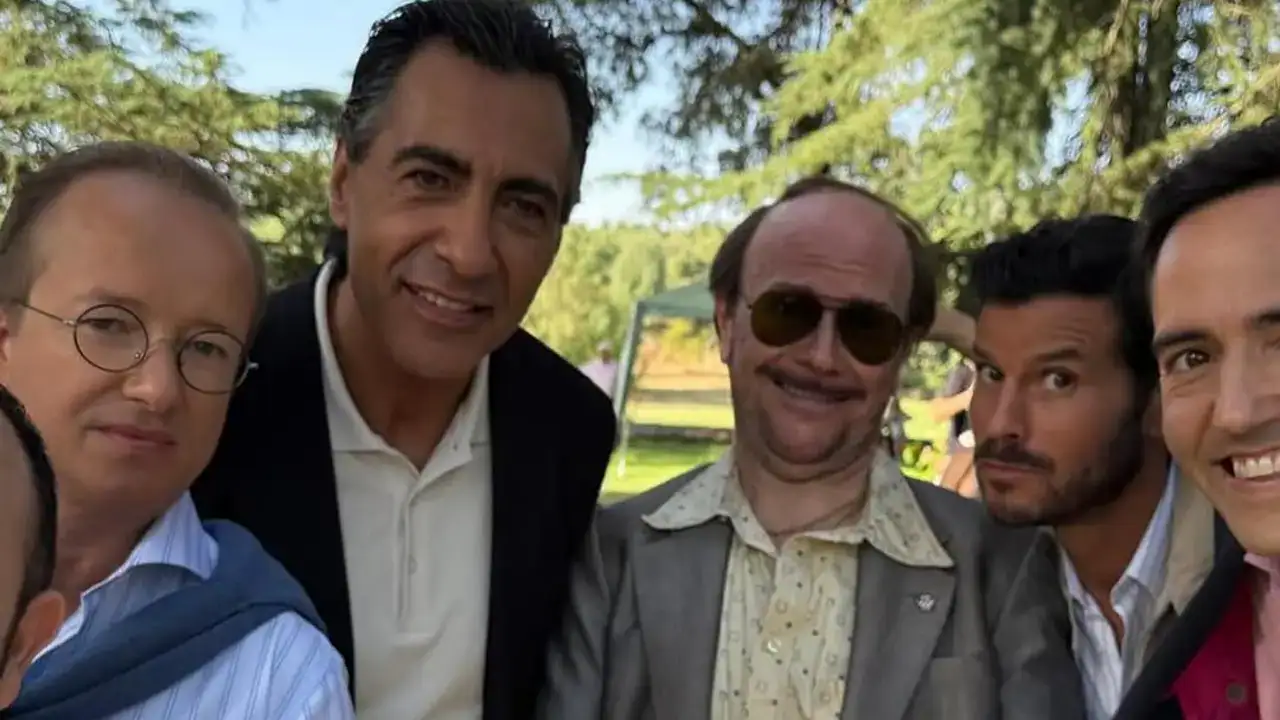 El "sacrificio" estético de Juan del Val: La afeitada que Santiago Segura exigió para el estreno de 'Torrente 6'