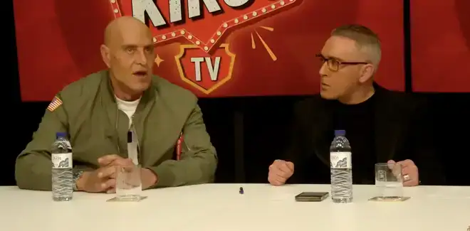 Makoke, junto a Kiko Matamoros y Kiko Hernández, en una composición sobre la suspensión de la vista judicial