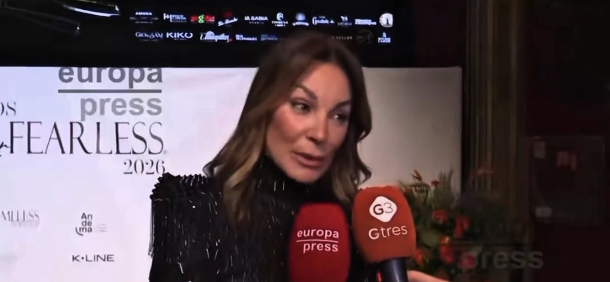 Mar Flores brilla en los Premios Mujer Fearless: galardonada por sus memorias y tajante sobre el debut literario de
