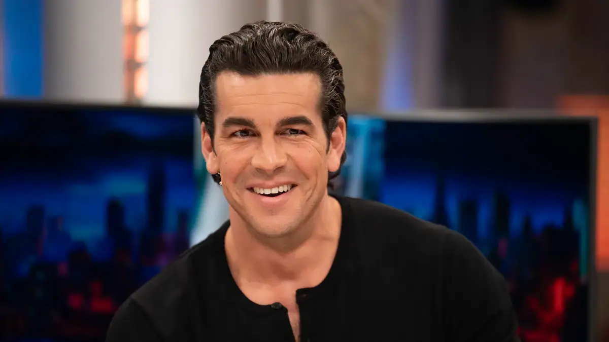 Mario Casas emocionado en El Hormiguero hablando de su madre durante la promoción de Zeta