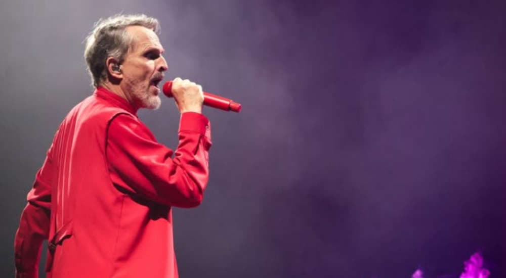 Miguel Bosé: éxito arrollador en su gira americana mientras se le escapa su refugio soñado en Andorra