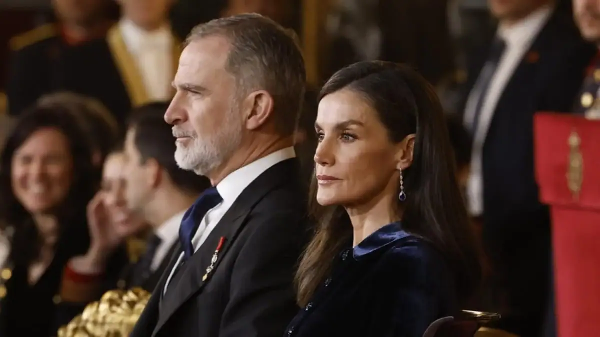 La "Revolución Silenciosa" de Zarzuela: Felipe VI y Letizia blindan la paridad en la cúpula de la Corona