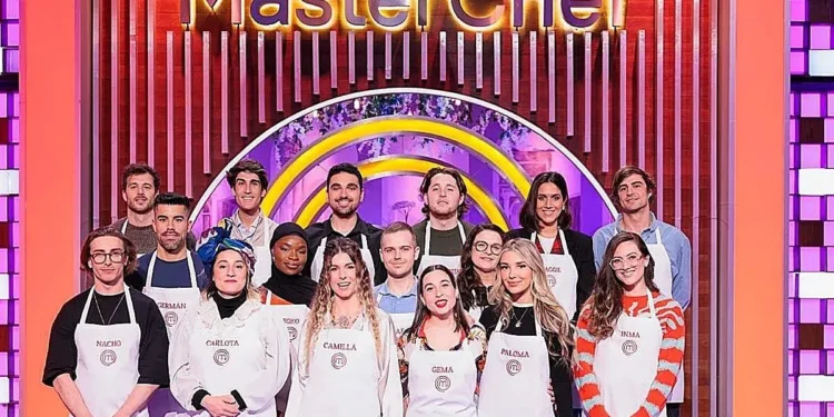 Los aspirantes de 'MasterChef 14', durante la segunda gala del talent culinario de La 1