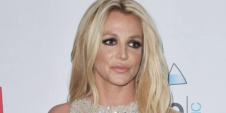 britney spears toca fondo