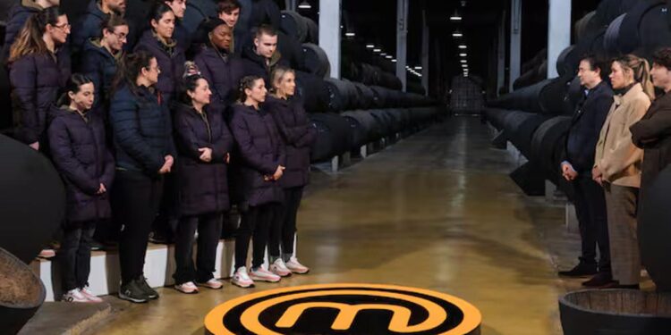 La guillotina de MasterChef 14 no tiene piedad: dos concursantes pagan con la expulsión su falta de atención