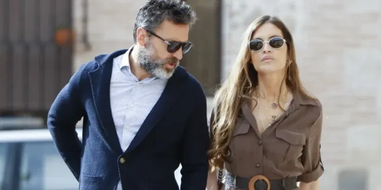 Sara Carbonero se refugia en su fe: la emotiva y blindada despedida a su madre en Corral de Almaguer