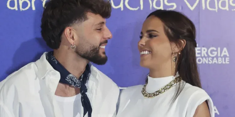 Gloria Camila junto a su novio, el músico Álvaro García, en una de las imágenes que la hija de Ortega Cano compartió en Instagram