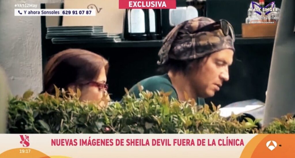 Sheila Devil y Lourdes Ornelas comparten una comida fuera del centro de desintoxicación