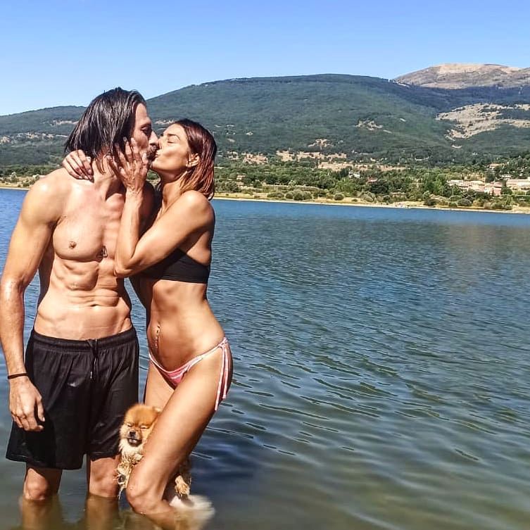Laura Moure junto a su marido, Kiko Chica, con quien se casó en abril de 2026