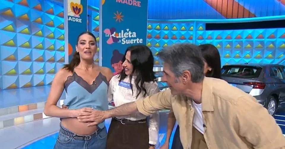 Laura Moure, azafata de ‘La Ruleta de la Suerte’, en un retrato individual