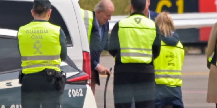 Preocupación en Sanxenxo por el evidente bajón físico del rey Juan Carlos: "No sabemos si podrá navegar"
