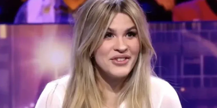 Ylenia Padilla, colaboradora del debate de Supervivientes, durante una de sus intervenciones en el plató de '¡De Viernes!'