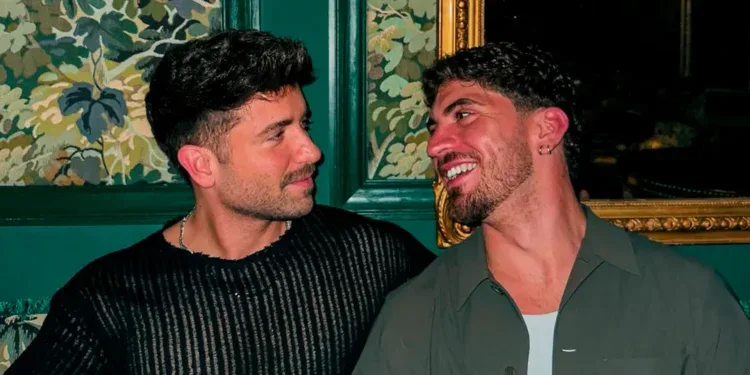 Juan Sesma elimina su perfil personal de Instagram y borra sus fotos con su novio Pablo Alborán