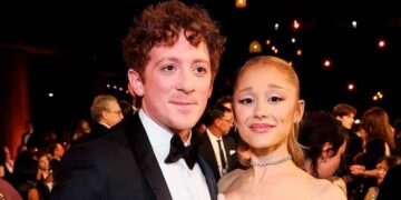 Ariana Grande y Ethan Slater portada