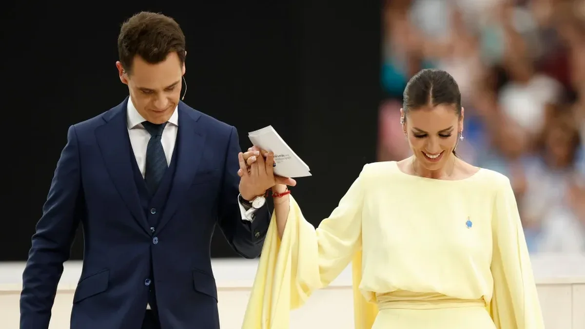 Patricia Pardo y Christian Gálvez saltan al Santiago Bernabéu ante 80.000 personas en el gran encuentro de León XIV