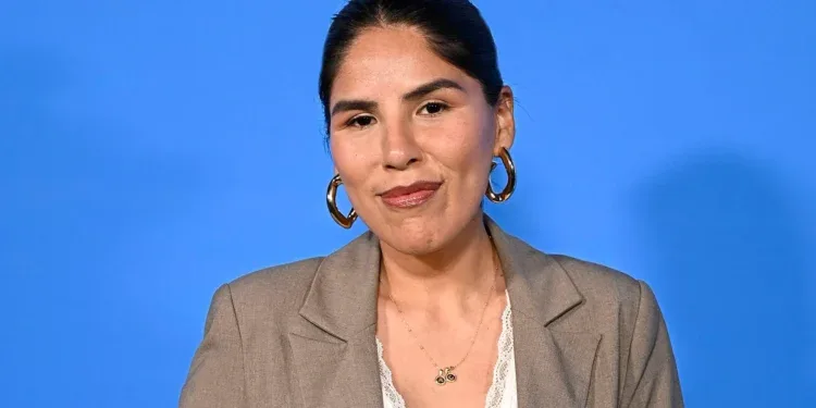Isa Pantoja anuncia un posible acercamiento con su hermano y desvela que su madre no ha cumplido su promesa de verla tras la gira americana