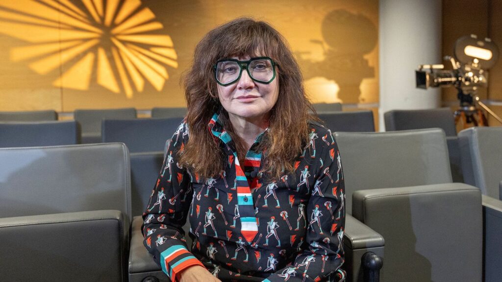 TVE activa su maquinaria internacional para sentar a Isabel Allende frente a Henar Álvarez en el prime time de La 1