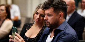 pablo lopez y mujer papa