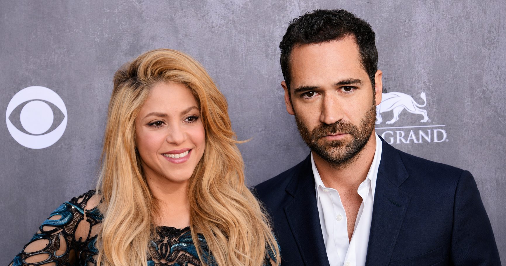 Shakira y el actor Manuel García-Rulfo desatan las alarmas tras ser cazados juntos en un hotel de Hollywood