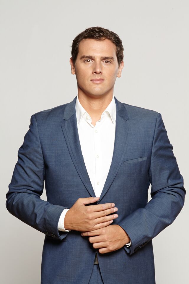 Albert Rivera se sincera en TVE sobre Malú y Mariona Saperas, las madres de sus hijas, y aclara que nunca ha pasado por el altar