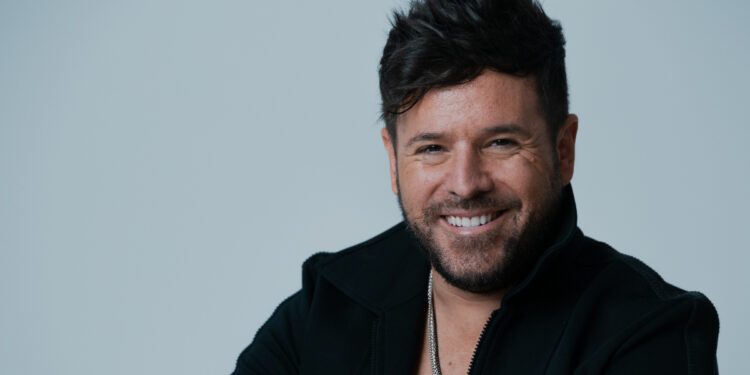 Pablo López, hospitalizado por una lesión muscular grave: aplaza a veinte minutos del inicio su gran concierto en el Marenostrum de