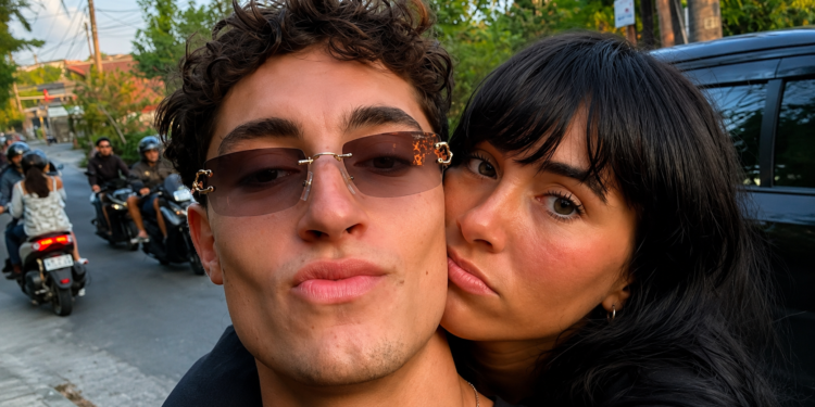 Plex y Aitana posan juntos antes del cara a cara previo a La Velada del Año VI
