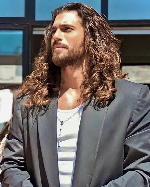Can Yaman, protagonista de 'Sandokán', encarna al legendario pirata malayo creado por Emilio Salgari
