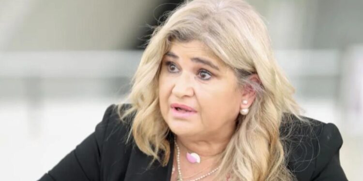 La escritora Lucía Etxebarría cuenta en directo en Telecinco que sufrió una agresión sexual en un viaje a Marruecos hac…