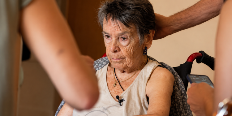 Última Hora: Maricarmen, la mujer de 87 años desahuciada en Madrid, alcanza un acuerdo con la empresa dueña de su piso …