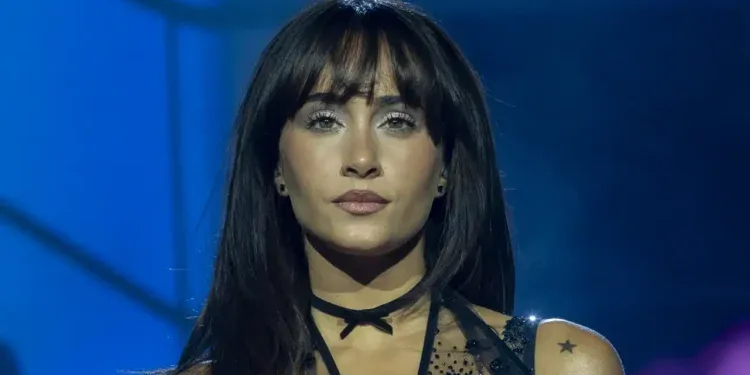 Aitana responde a las acusaciones de especular con sus viviendas: «Hay una diferencia entre tener tus viviendas para tr…