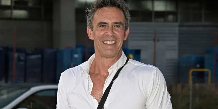 Alonso Caparrós ya es abuelo: con 55 años celebra el nacimiento de Luna, la primera hija de Claudia, con el vídeo en el…