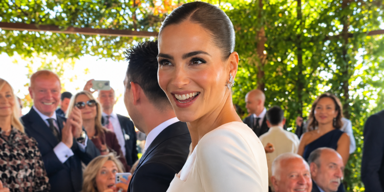 La actriz Andrea Duro celebra en Aranjuez la fiesta de boda con su ya marido, Guillermo Sánchez, en la finca donde rodó…