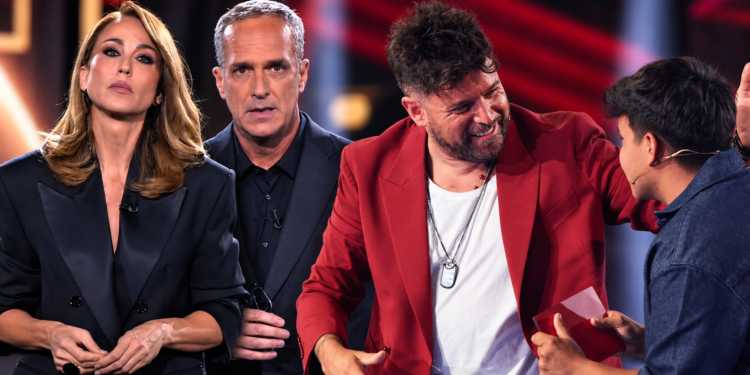 'De Viernes' supera a 'La Voz' por una décima en la noche del viernes, pero el programa de Antena 3 gana la franja de c…