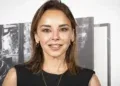 Chenoa frena a los reporteros que la esperan en su portal: «en mi casa no, chicos. No me gusta que vengáis a mi casa, e…