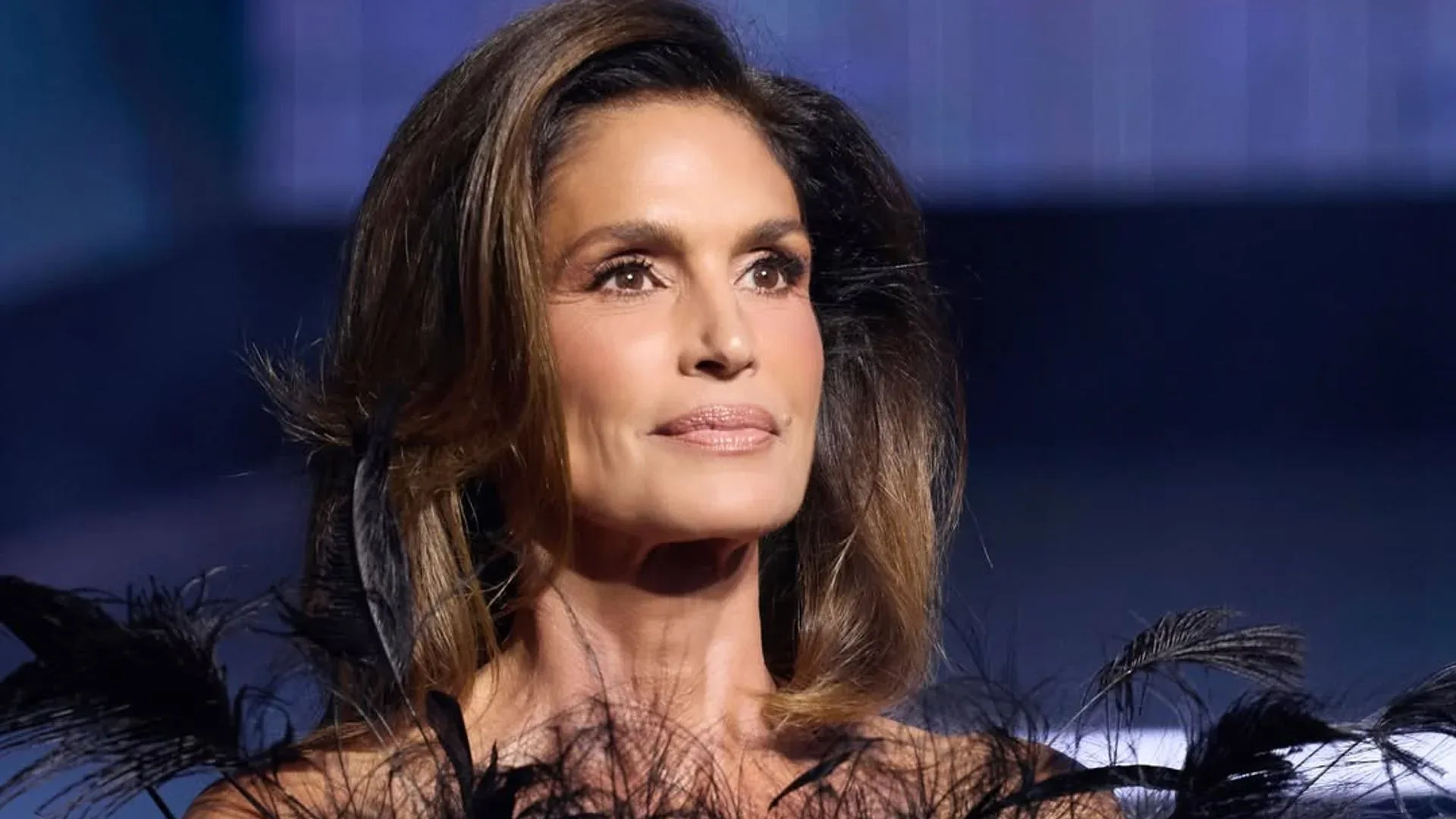 Cindy Crawford habla por primera vez de la muerte de Presley Gerber, casi un mes después, y escribe que la familia tien…