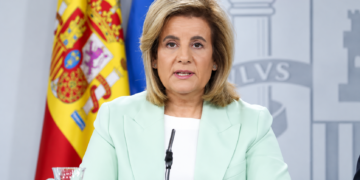 La exministra Fátima Báñez viajaba en uno de los trenes que chocaron en Urda (Toledo) y sigue sin ser localizada. Iba d…