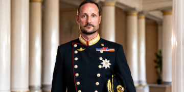 Las Casas Reales se vuelcan con el rey Felipe VI tras el choque de trenes de Urda (Toledo): de Haakon de Noruega al emi…