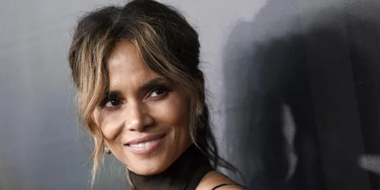 El exmarido de Halle Berry la lleva a los tribunales: la acusa de agarrar por el cuello a su hijo y un juez le concede …