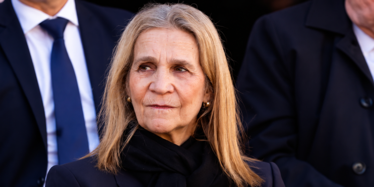 La infanta Elena, conmocionada tras el choque de trenes de Urda (Toledo): iba en tren a Albacete, pero en otro convoy q…
