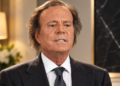 Giro en la querella de dos extrabajadoras contra el cantante Julio Iglesias: la Fiscalía, que archivó la denuncia en en…